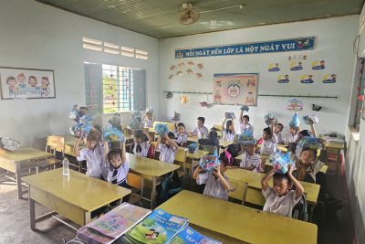 Trung thu năm nay chỉ đơn giản vậy thôi. Góp dồn yêu thương gửi về miền Bắc thương yêu.