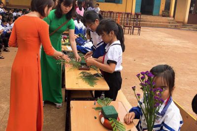 HOẠT ĐỘNG 8/3 THI CẮM HOA