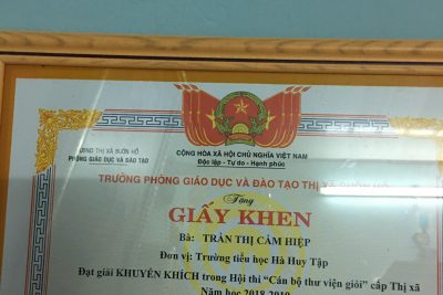 Cán bộ thư viện trường dự thi thư viên giỏi cấp tỉnh năm học 2018-2019