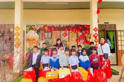 TRƯỜNG TH HÀ HUY TẬP TỔ CHỨC HOẠT ĐỘNG “GÓI BÁNH CHƯNG – TRAO TẾT YÊU THƯƠNG ” NHÂN DỊP TẾT BÍNH NGỌ 2026!